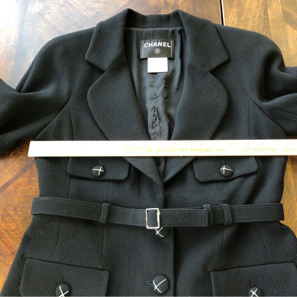 Chanel Classic Black 4 Pocket Boucle Belted Jacket Size 40 - Picture 9 of 15